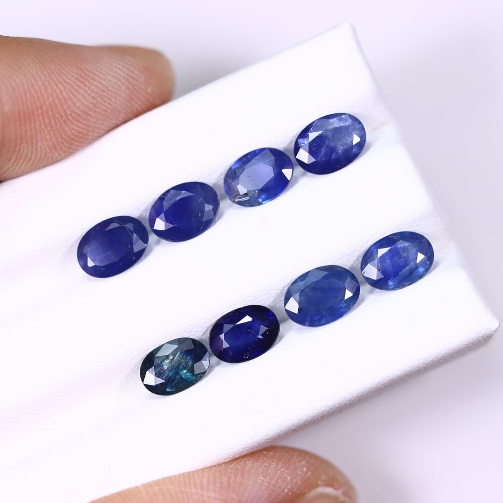 *7.59Ct Heated Blue Sapphire Lot - Polished Faceted , 326C: Ksmith Heritage Auctioneers Subject: Natural Sapphire Carat Weight: 7.59Ct Dimension: 7.3x5.2x3.2 mm Treatment: Heated Type: Faceted, Polished