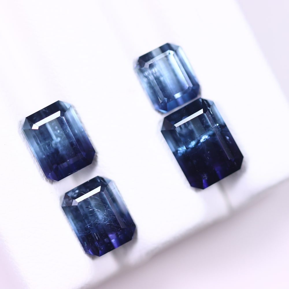 *6.38Ct Natural Tourmaline Set - Bi-Colour Faceted Cut , 383C: Ksmith Heritage Auctioneers Subject: Natural Tourmaline Carat Weight: 6.38 Ct Dimension: 7.2x5.7x4 mm Type: Faceted, Polished