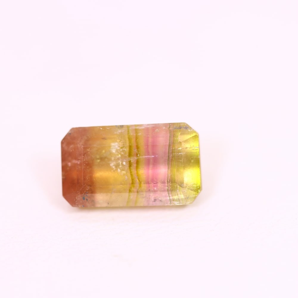 *2.66Ct Natural Watermelon Tourmaline - Bi-Colour Faceted Cut, 169C: Ksmith Heritage Auctioneers Subject: Natural Tourmaline Origin: Africa Carat Weight: 2.66 Ct Dimension: 10.2x6x4.8 mm Type: Faceted, Polished