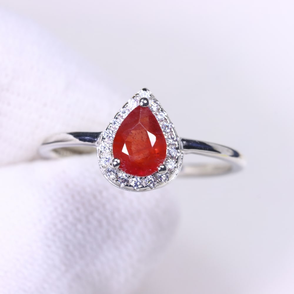 Ring US7 Ruby - 925 Sterling Silver - Plated 14k White Gold , 241E: Ksmith Heritage Auctioneers Subject: Natural Ruby & Simulated CZ Origin: Thailand Carat Weight: 1.81g Dimension: Ruby 5x7mm Type: Ring