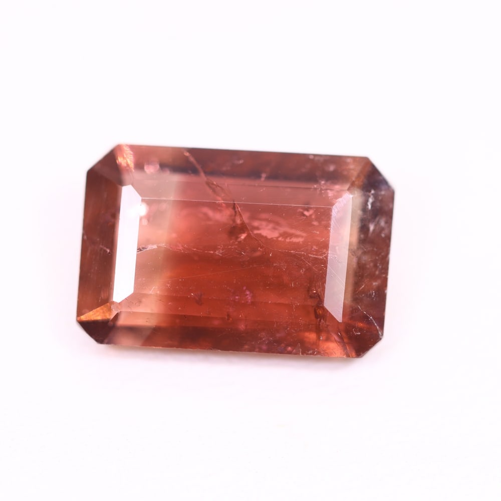 *4.17Ct Natural Watermelon Tourmaline - Bi-Colour Faceted Cut, 167C: Ksmith Heritage Auctioneers Subject: Natural Tourmaline Origin: Africa Carat Weight: 4.17 Ct Dimension: 13x8.5x4 mm Type: Faceted, Polished