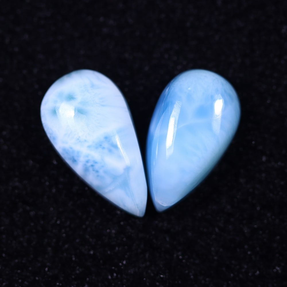 *19.09cts Natural Larimar Set - Polished Cabochon, 286B: Ksmith Heritage Auctioneers Subject: Natural Larimar Carat Weight: 19.09 cts Dimension: 19.3x10.3x5.7 mm Type: Cabochon, Polished