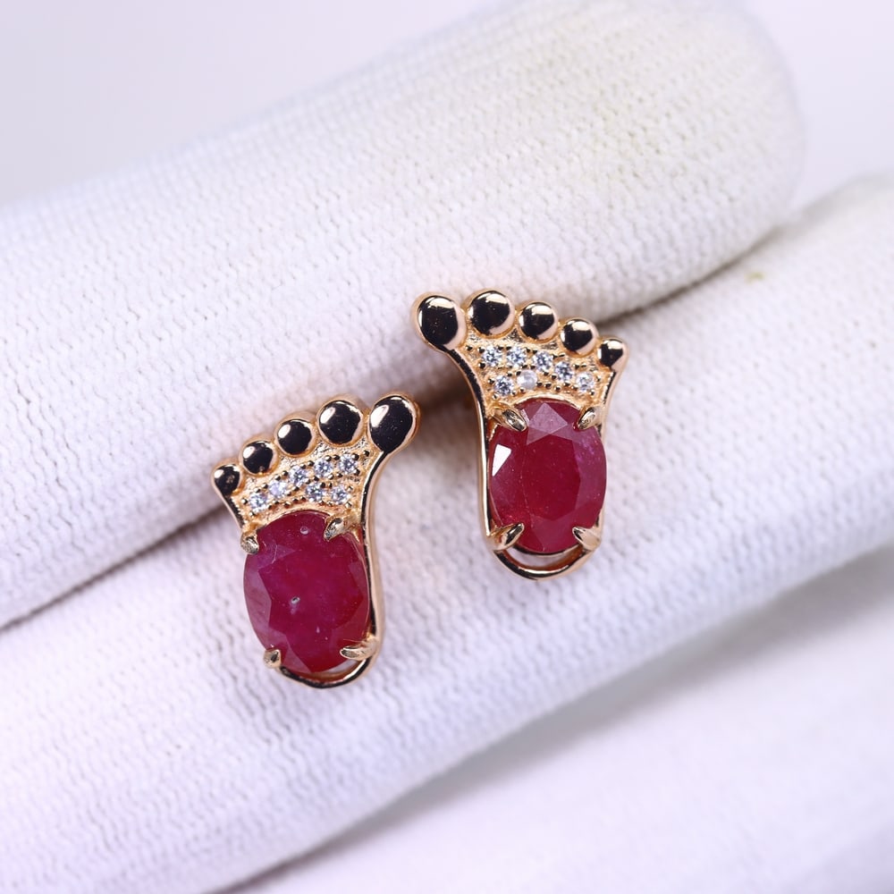 2.92g Ruby Earrings - 925 Sterling Silver , 102C: Ksmith Heritage Auctioneers