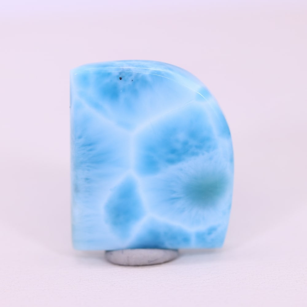 *9.53Ct Natural Larimar - Polished Cabochon , 239C: Ksmith Heritage Auctioneers Subject: Natural Larimar Carat Weight: 9.53 Ct Dimension: 17.8x15.2x3.1 mm Type: Cabochon, Polished