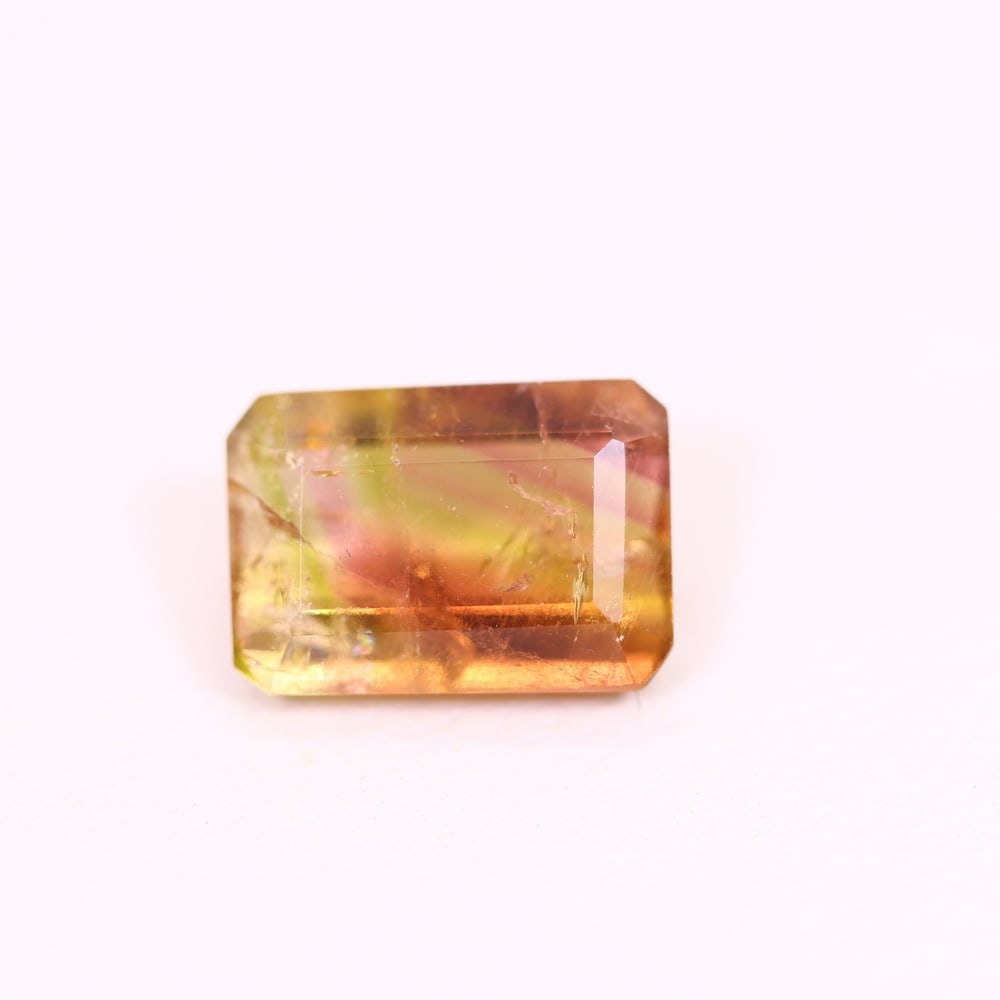 *2.66Ct Natural Watermelon Tourmaline - Bi-Colour Faceted Cut, 143C: Ksmith Heritage Auctioneers Subject: Natural Tourmaline Origin: Africa Carat Weight: 2.66 Ct Dimension: 9.8x6.9x4.3 mm Type: Faceted, Polished