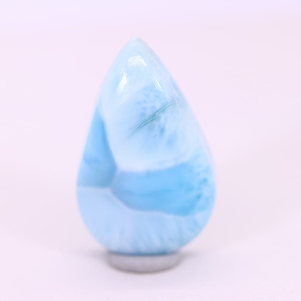 *14.11Ct Natural Larimar - Polished Cabochon , 236C: Ksmith Heritage Auctioneers Subject: Natural Larimar Carat Weight: 14.11 Ct Dimension: 21.4x13.1x6.6 mm Type: Cabochon, Polished