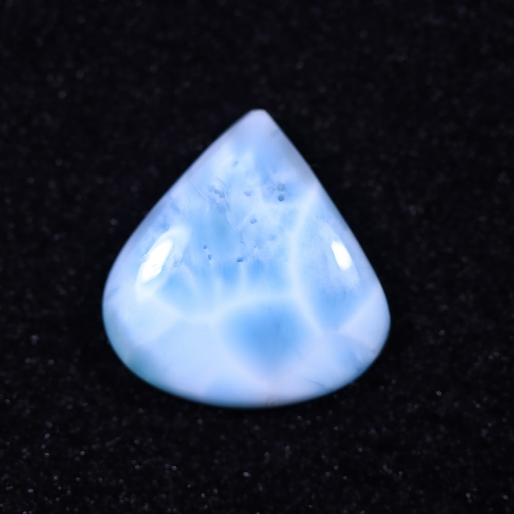 *15.40cts Natural Larimar - Polished Cabochon, 792B: Ksmith Heritage Auctioneers Subject: Natural Larimar Carat Weight: 15.40 cts Dimension: 20x19.2x5.3 mm Type: Cabochon, Polished