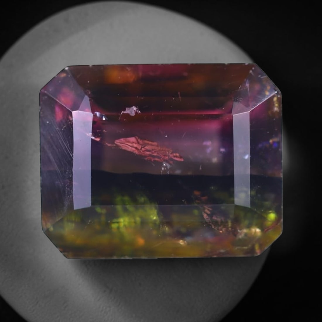 3.53cts Natural Watermelon Tourmaline - Bi-Colour Faceted Cut , 379E: Ksmith Heritage Auctioneers Subject: Natural Tourmaline Origin: Africa Carat Weight: 3.53cts Dimension: 10x8x5 mm Type: Faceted, Polished