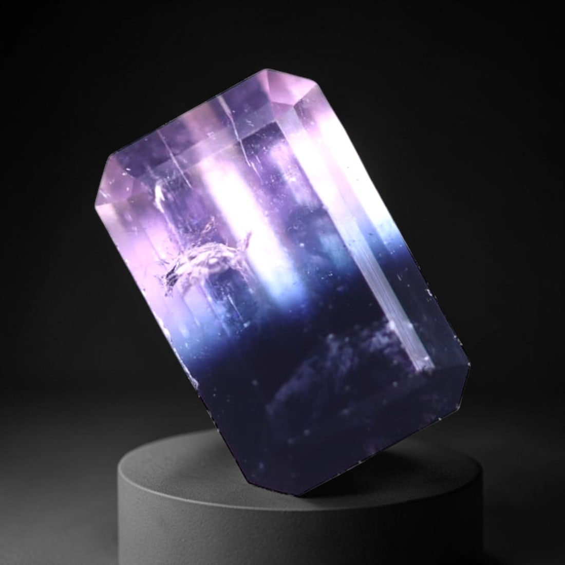 *4.34Ct Natural Tourmaline - Bi-Colour Faceted Cut , 381C: Ksmith Heritage Auctioneers Subject: Natural Tourmaline Carat Weight: 4.34 Ct Dimension: 11.2x7.2x5.6 mm Type: Faceted, Polished