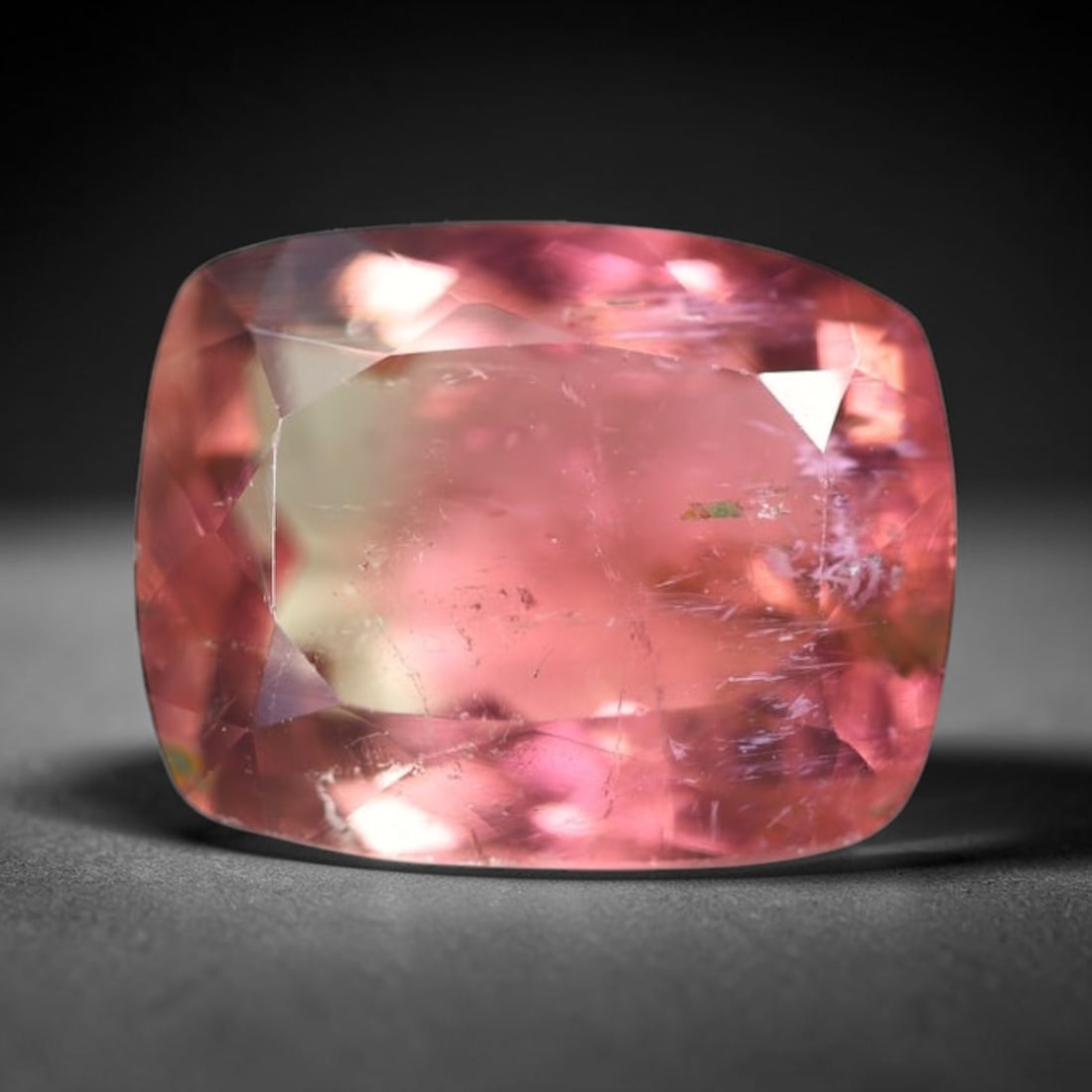 3.93cts Natural Watermelon Tourmaline - Bi-Colour Faceted Cut , 616E: Ksmith Heritage Auctioneers Subject: Natural Tourmaline Origin: Africa Carat Weight: 3.93 cts Dimension: 10.5x8.3x5.3 mm Type: Faceted, Polished
