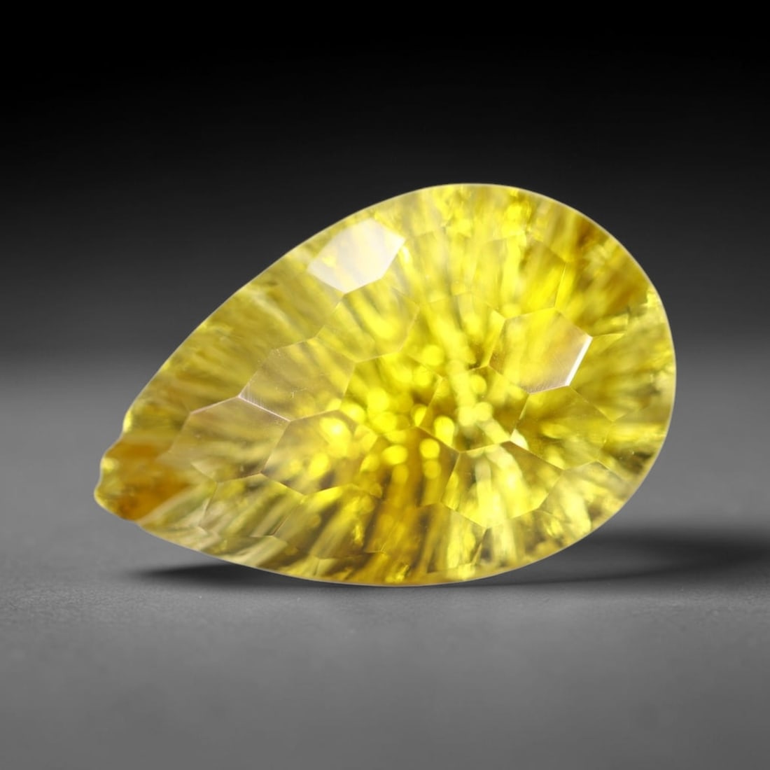 22.51Ct Citrine - Special Cut - Faceted Polished , 127E: Ksmith Heritage Auctioneers Subject: Natural Citrine Origin: Brazil Carat Weight: 22.51Ct Dimension: 24.9x16.2x12.6 mm Treatment: Untreated Type: Faceted, Polished