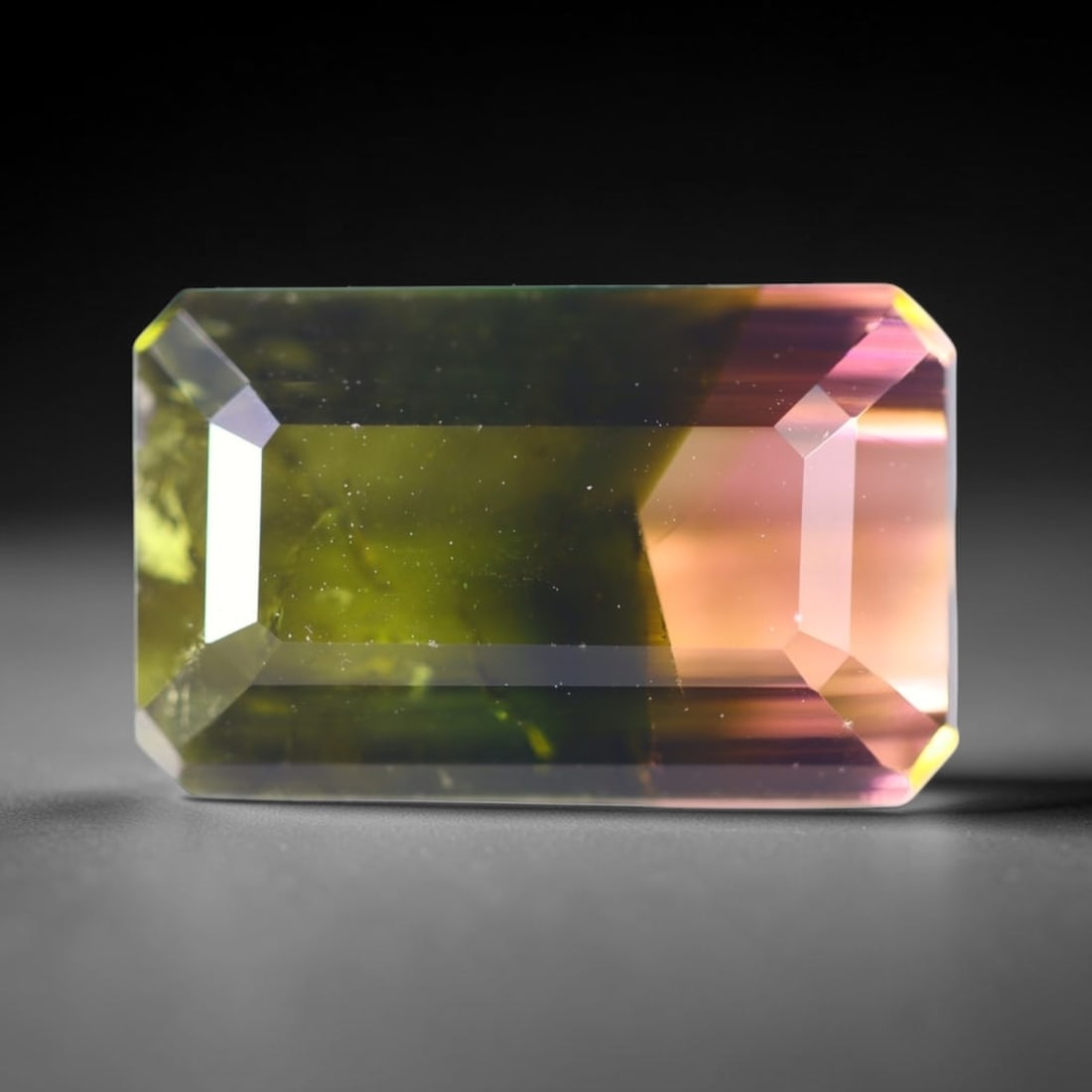 7.40cts Natural Watermelon Tourmaline - Bi-Colour Faceted Cut , 56E: Ksmith Heritage Auctioneers Subject: Natural Tourmaline Origin: Africa Carat Weight: 7.40 cts Dimension: 13.2x8.3x6.4 mm Type: Faceted, Polished