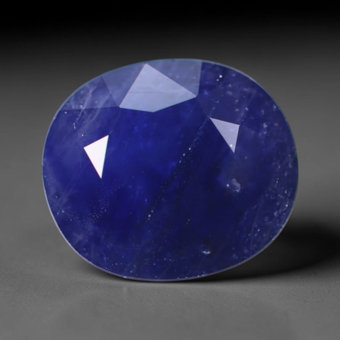 *2.26Ct Heated Blue Sapphire - Polished Faceted , 322C: Ksmith Heritage Auctioneers Subject: Natural Sapphire Carat Weight: 2.26Ct Dimension: 8.3x7.2x4.5 mm Treatment: Heated Type: Faceted, Polished