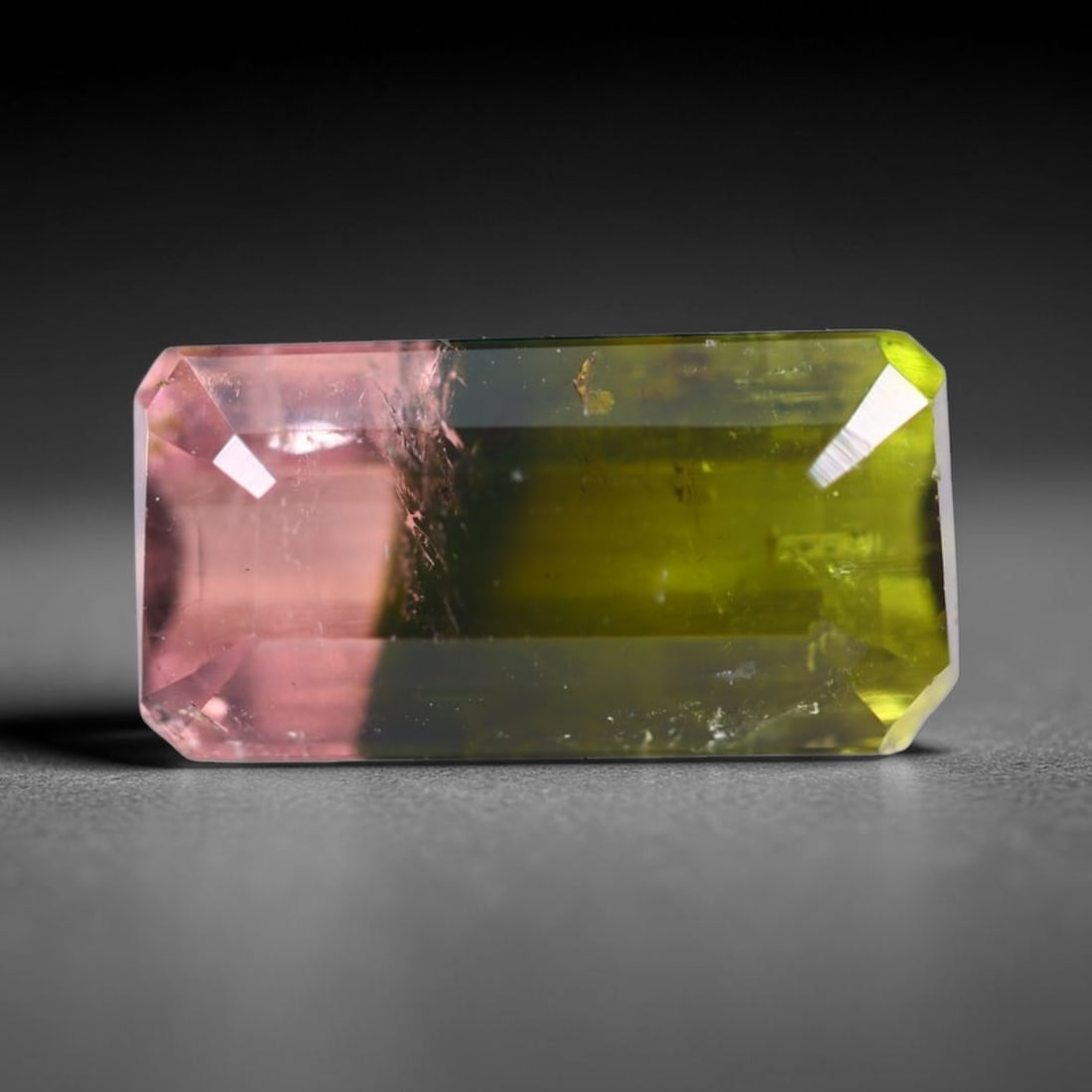 2.38cts Natural Watermelon Tourmaline - Bi-Colour Faceted Cut , 177E: Ksmith Heritage Auctioneers Subject: Natural Tourmaline Origin: Africa Carat Weight: 2.38 cts Dimension: 10.1x5.1x4 mm Type: Faceted, Polished