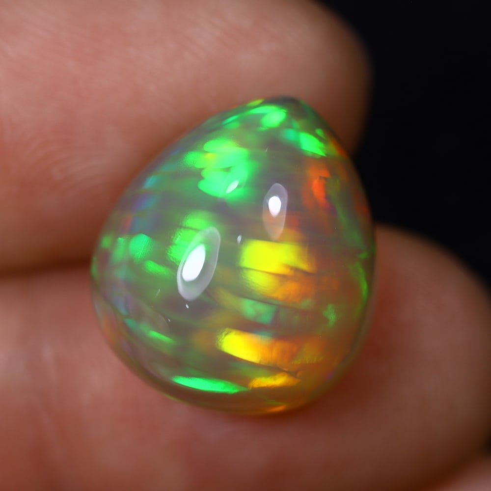 *11.47Ct Welo Opal Polished - Ethiopian Opal , 424C (1 of 10)