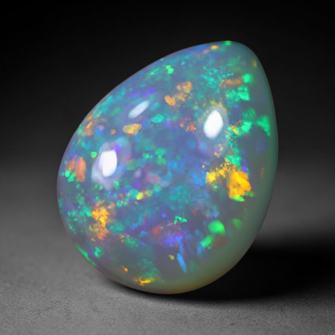 *14.14Ct Welo Opal Polished - Ethiopian Opal , 278E: Ksmith Heritage Auctioneers Subject: Natural Ethiopian Welo Opal Origin: Ethiopia Carat Weight: 14.14Ct Dimension: 19.5x15.1x10.1 mm Treatment: Natural Untreated Type: Cab