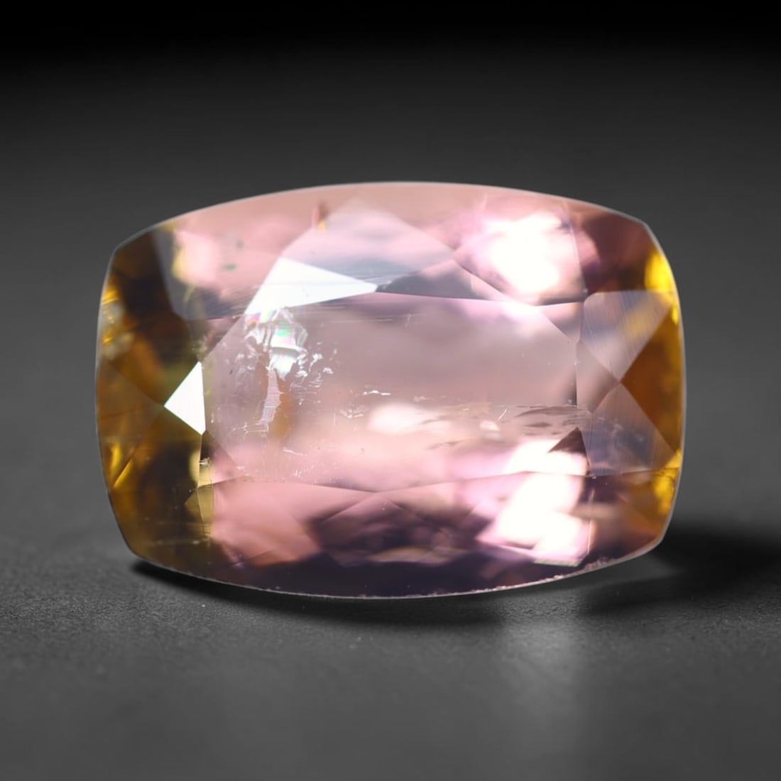 5.36cts Natural Watermelon Tourmaline - Bi-Colour Faceted Cut, 948B: Ksmith Heritage Auctioneers Subject: Natural Tourmaline Origin: Africa Carat Weight: 5.36cts Dimension: 12.5x8.8x6 mm Type: Faceted, Polished