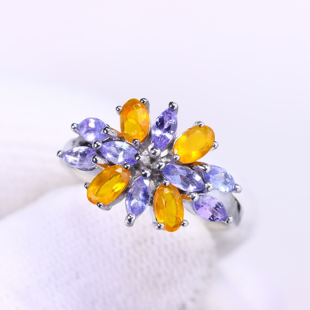 3.12g Tanzanite & Sapphire Ring - 925 Sterling Silver - Size US 7 , 126C: Ksmith Heritage Auctioneers
