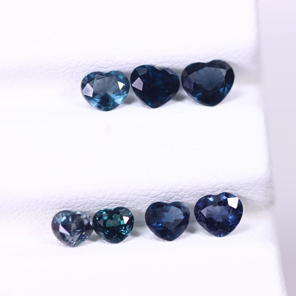*2.42Ct Heart Cut Spinel Set - Love Cut , 386C: Ksmith Heritage Auctioneers Subject: Natural Spinel Carat Weight: 2.42Ct Dimension: 5x4.5x2.5 mm Treatment: Unheated Type: Faceted, Polished