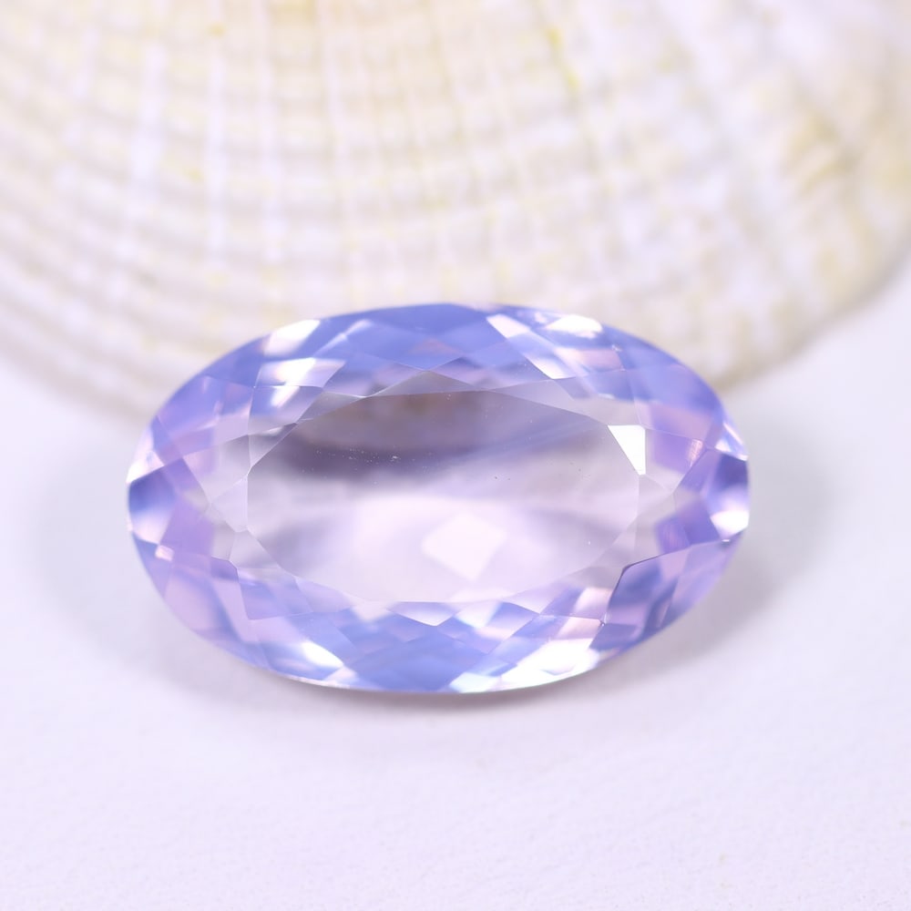 11.36Ct Lavender Amethyst - Polished Faceted , 1184E: Ksmith Heritage Auctioneers Subject: Natural Lavender Amethyst Origin: Brazil Carat Weight: 11.36Ct Dimension: 19.4x12.2x7.5 mm Treatment: Untreated Type: Faceted, Polishe