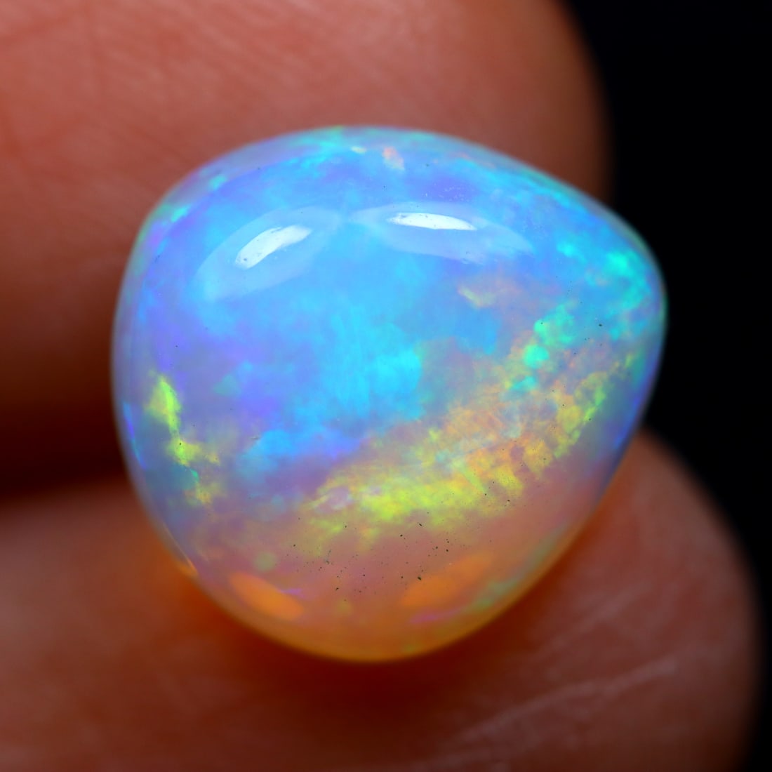 2.98Ct Natural Flashy Rainbow Ethiopian Welo Opal, 912MZ: Ksmith Jewels Global Welcome to our auction house, today auction brought to you by Ksmith Jewels Global based in Penang, Malaysia specialize in all kinds of opal and color gemstone both in manufacturi