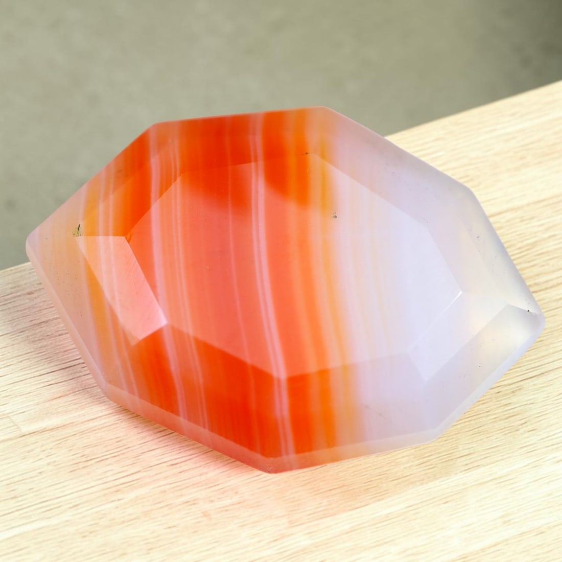 5.43Ct Natural Red Banded Agate - Step Cut Gemstone, 678MZ: Ksmith Jewels Global Welcome to our auction house, today auction brought to you by Ksmith Jewels Global based in Penang, Malaysia specialize in all kinds of opal and color gemstone both in manufacturi