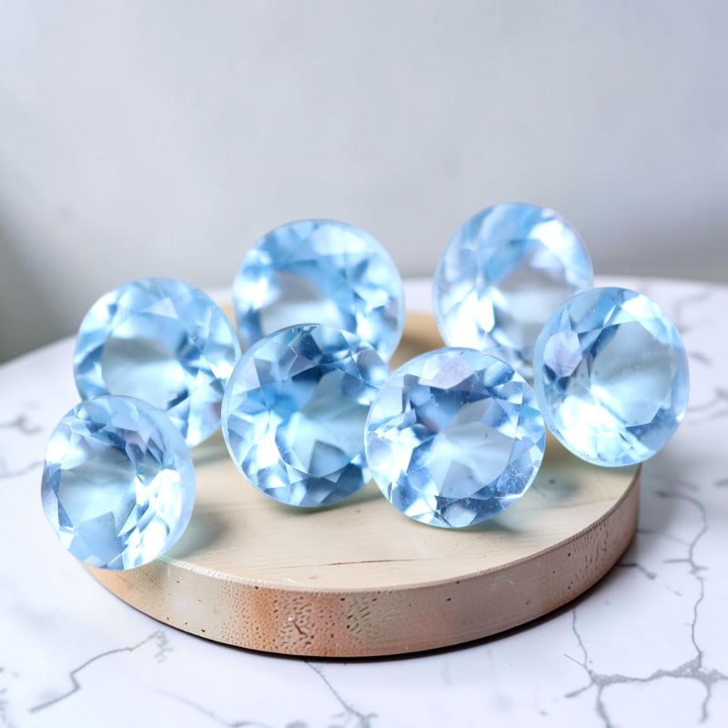 4.29Ct Natural Sky Blue Topaz Gemstone - Brazil Topaz - Round Gemstone LOT, 1111B: Ksmith Jewels Global Welcome to our auction house, today auction brought to you by Ksmith Jewels Global based in Penang, Malaysia specialize in all kinds of opal and color gemstone both in manufacturi