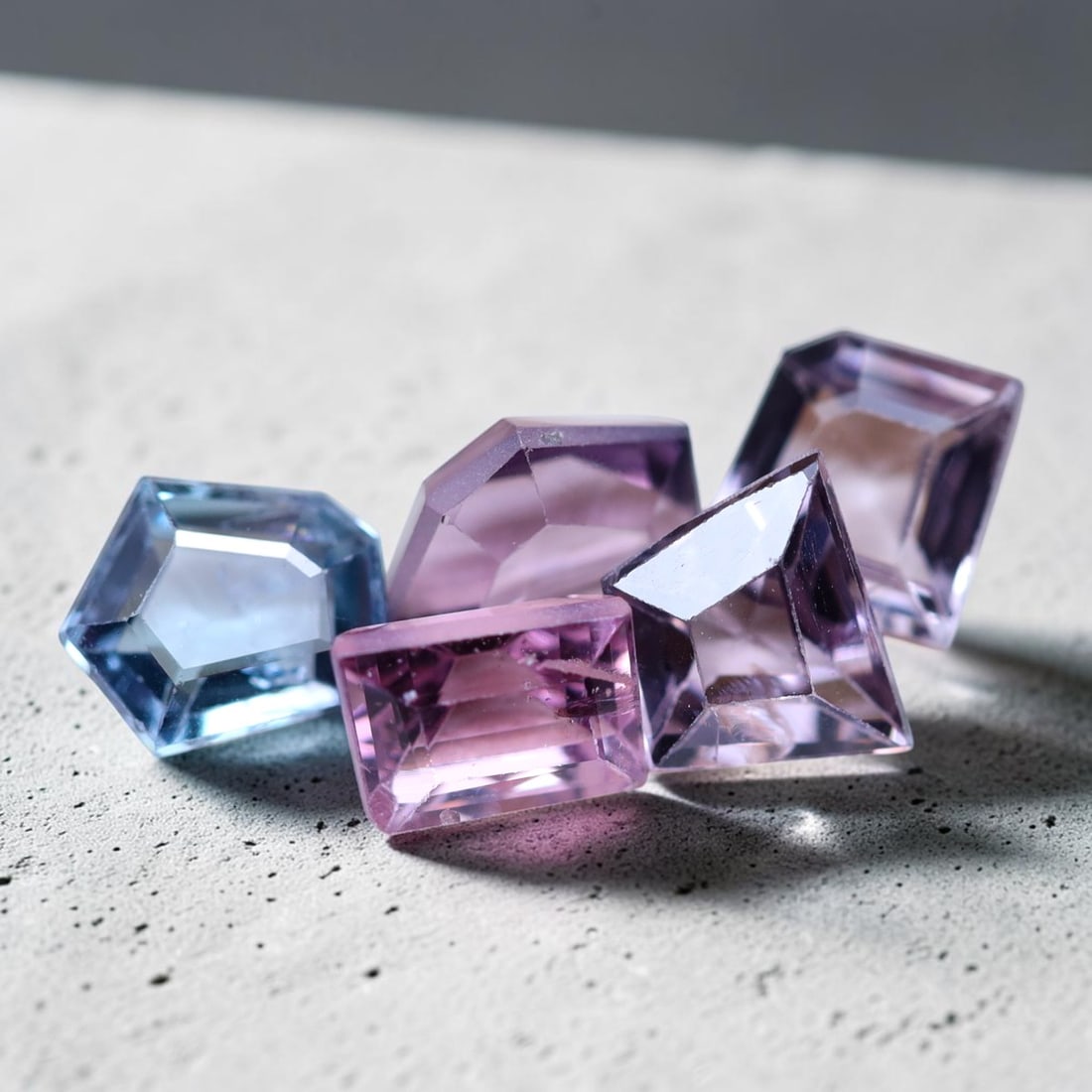 2.25Ct Natural 4PCS.AAA++COLOR SPINEL MOGOK NATURAL GEMSTONE FANCY CUT, 889B: Ksmith Jewels Global Welcome to our auction house, today auction brought to you by Ksmith Jewels Global based in Penang, Malaysia specialize in all kinds of opal and color gemstone both in manufacturi