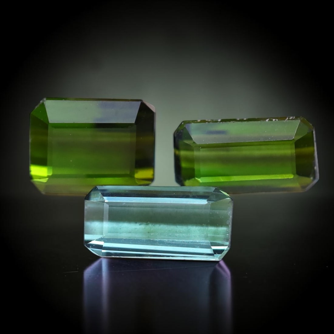 Tourmaline 1.42Ct Natural Mozambique Green Tourmaline Gemstone, 827B: Ksmith Jewels Global Welcome to our auction house, today auction brought to you by Ksmith Jewels Global based in Penang, Malaysia specialize in all kinds of opal and color gemstone both in manufacturi