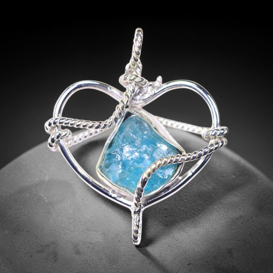 3.78g Crystal Rock Wire Wrap Pendant - 925 Silver , 933E: Ksmith Heritage Auctioneers Subject: Natural Crystal Rock Pendant Type: Pendant