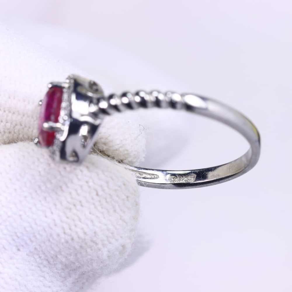 2.57g Ruby Ring - 925 Sterling Silver - Size US 7.5 , 117C - 3