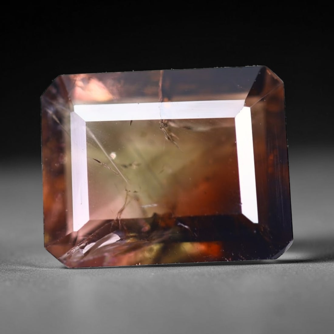 5.72cts Natural Watermelon Tourmaline - Bi-Colour Faceted Cut , 644E: Ksmith Heritage Auctioneers Subject: Natural Tourmaline Origin: Africa Carat Weight: 5.72 cts Dimension: 12.5x9.8x5.2 mm Type: Faceted, Polished