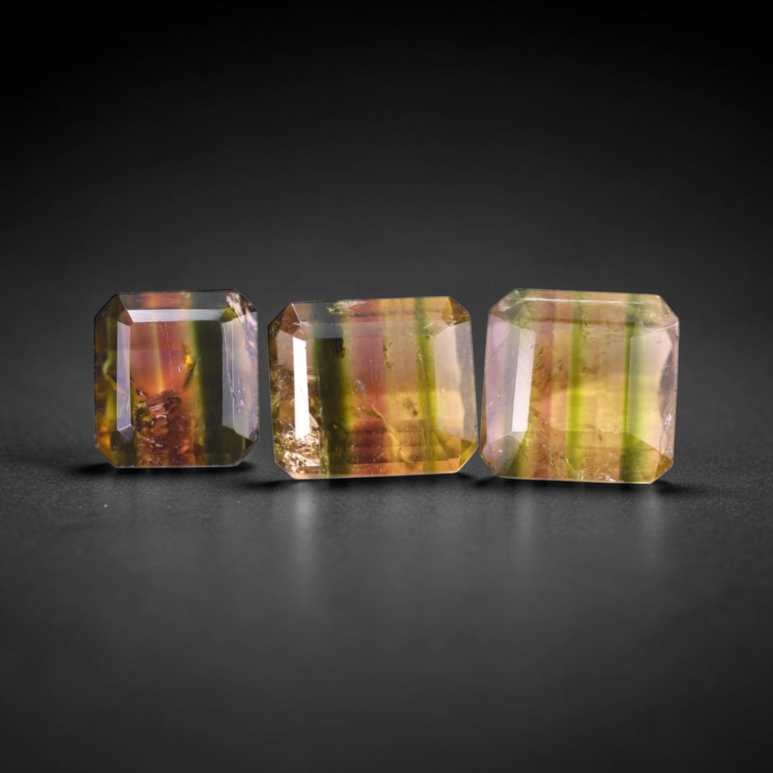 9.51cts Natural Watermelon Tourmaline Set - Bi-Colour Faceted Cut , 219E: Ksmith Heritage Auctioneers Subject: Natural Tourmaline Origin: Africa Carat Weight: 9.51 cts Dimension: 9.2x9.1x3.9 mm Type: Faceted, Polished