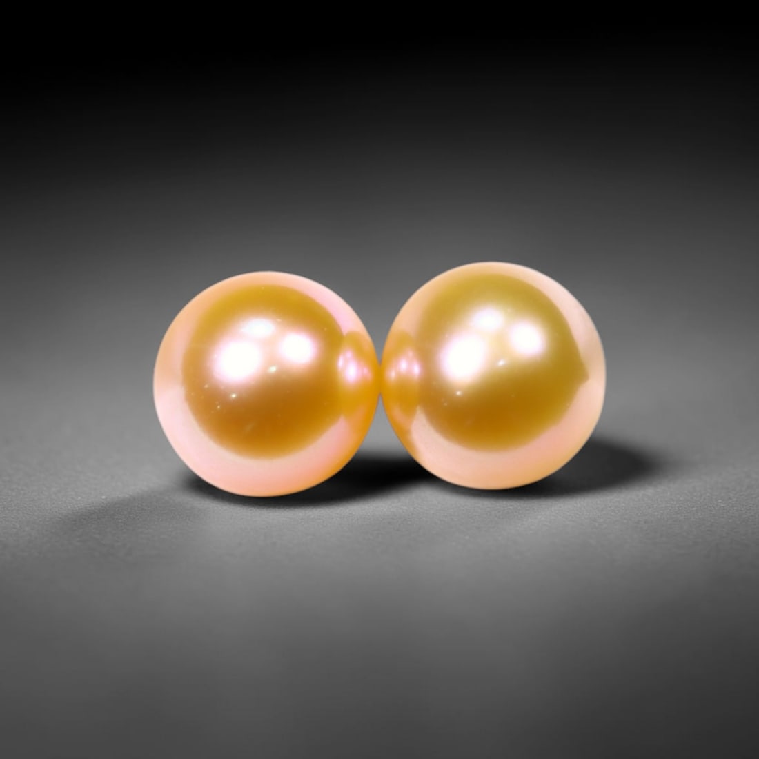 2.25cts Freshwater Pearl Pair 5.4mm, Peach Natural Colour - No Hole Drill , 512C: Ksmith Heritage Auctioneers Subject: Natural Pearl Treatment: None, Natural Colour Shape: Round Bead Type: Without hole, no drill
