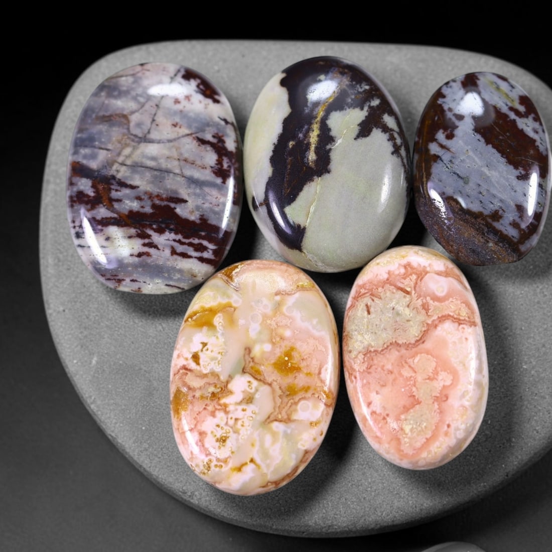 111Ct Multi Agate Cabochon Set - Polished - 28x19 mm Approx, 1010B: Ksmith Heritage Auctioneers Subject: Natural Agate Treatment: Natural Untreated Type: Cabochon, Polished