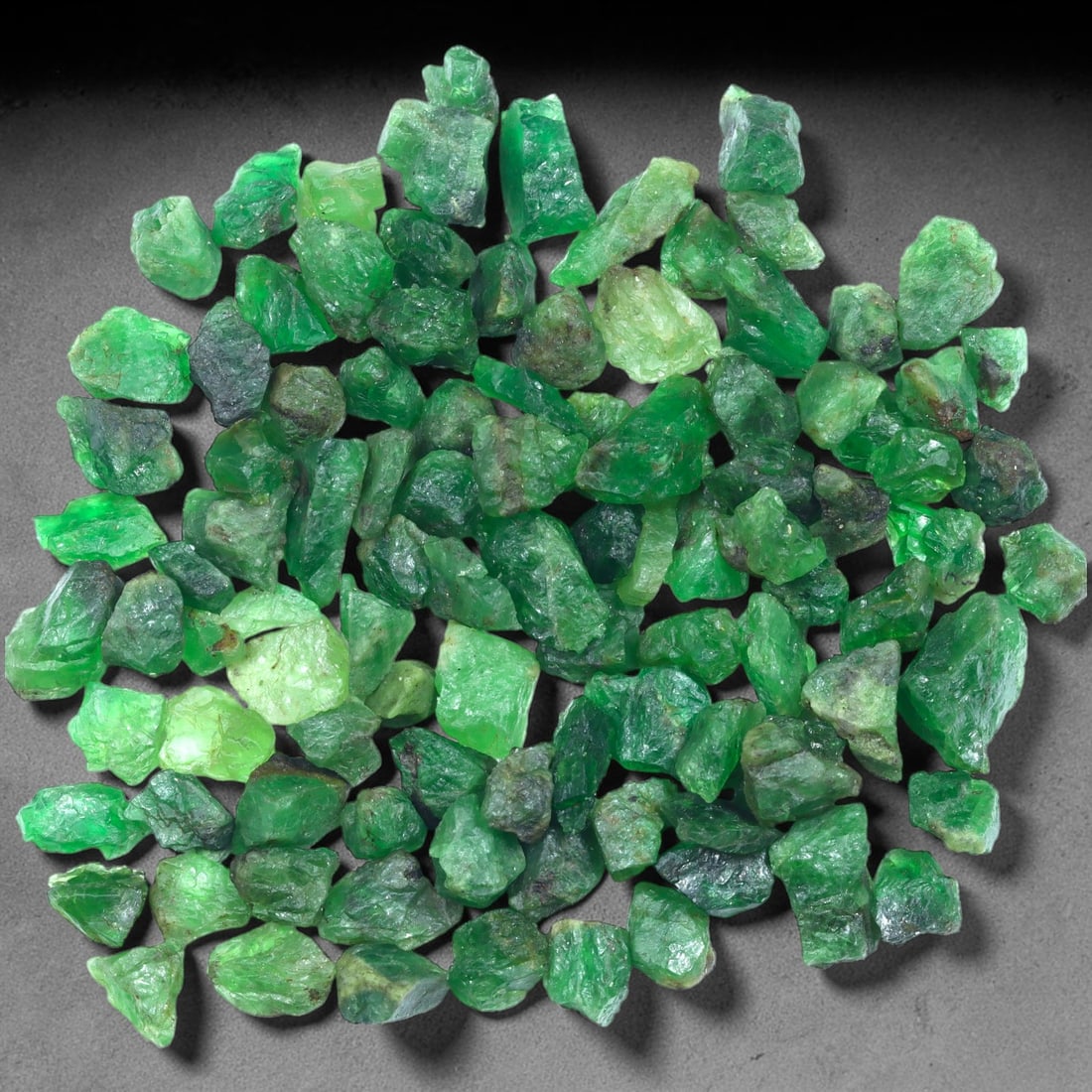 130Ct Raw Tsavorite Freeform Lot - Rough Specimen , 781C: Ksmith Heritage Auctioneers Subject: Natural Tsavorite
