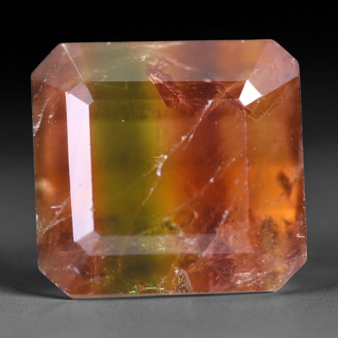 5.36cts Natural Watermelon Tourmaline - Bi-Colour Faceted Cut , 503E: Ksmith Heritage Auctioneers Subject: Natural Tourmaline Origin: Africa Carat Weight: 5.36 cts Dimension: 10.2x9.7x5.9 mm Type: Faceted, Polished