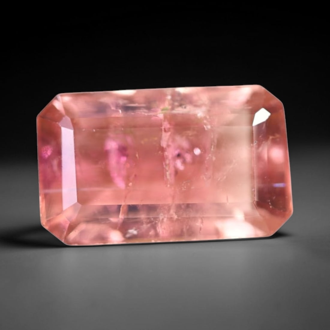 3.48cts Natural Watermelon Tourmaline - Bi-Colour Faceted Cut , 1232E: Ksmith Heritage Auctioneers Subject: Natural Tourmaline Origin: Africa Carat Weight: 3.48 cts Dimension: 11.4x6.9x4.7 mm Type: Faceted, Polished