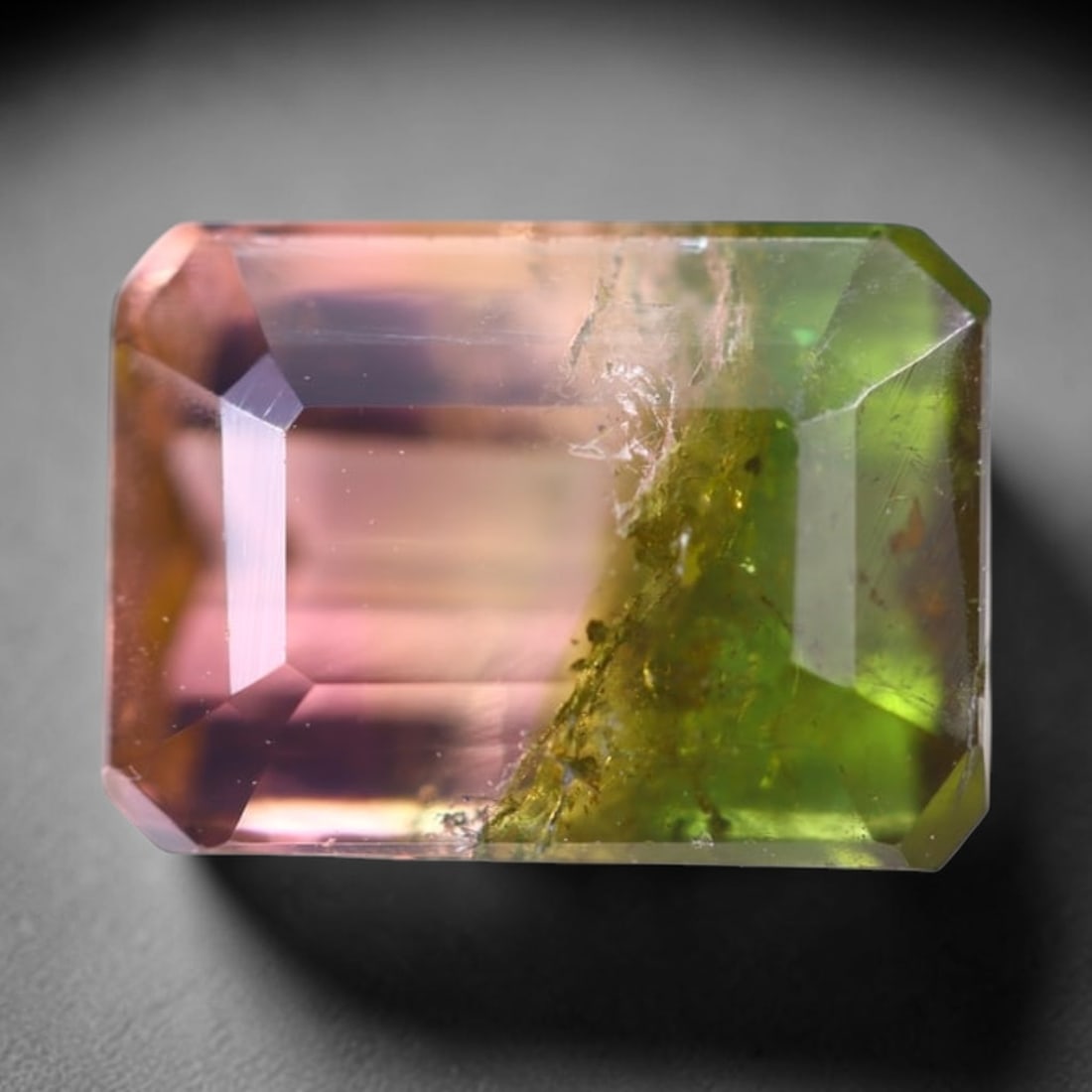 2.87cts Natural Watermelon Tourmaline - Bi-Colour Faceted Cut, 494B: Ksmith Heritage Auctioneers Subject: Natural Tourmaline Origin: Africa Carat Weight: 2.87cts Dimension: 8.8x6.4x5.2 mm Type: Faceted, Polished