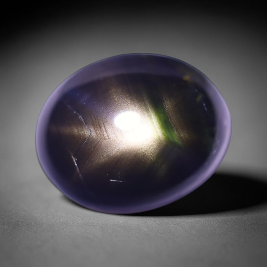 4.33cts 6 Rays Black Star Sapphire , 330E: Ksmith Heritage Auctioneers Subject: Natural 6 Rays Star Sapphire Origin: Myanmar Carat Weight: 4.33cts Dimension: 9.7x7.7x4.9 mm Treatment: Diffusion Type: Cabochon, Poli