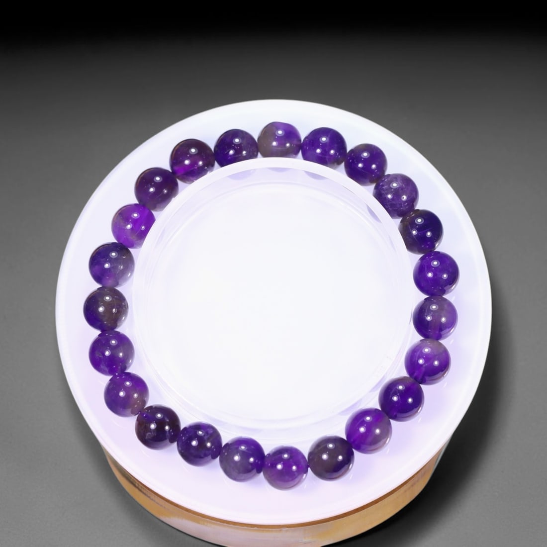 18.37g Amethyst Bracelet - Polished Beads, 543B: Ksmith Heritage Auctioneers Subject: Natural Amethyst Carat Weight: 18.37g