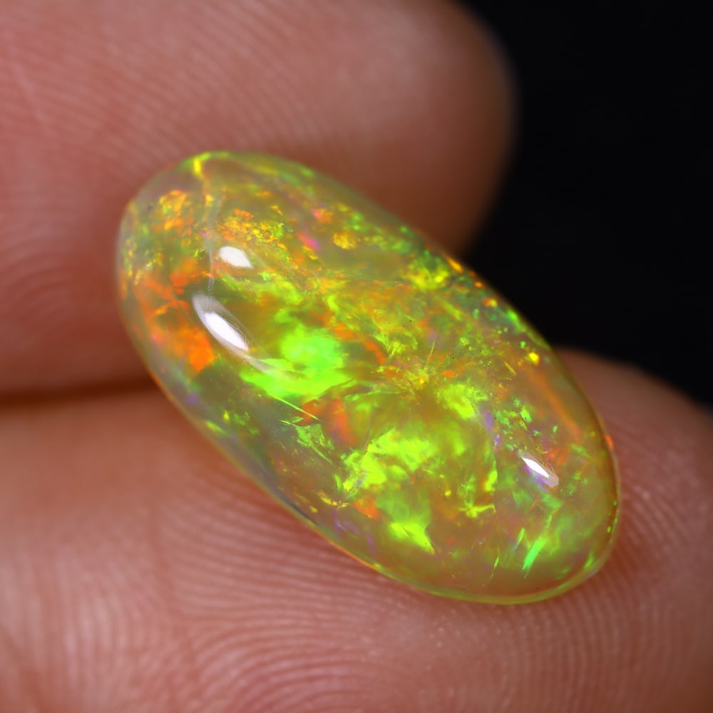 3.52Ct Natural Ethiopian Opal - 17.5x8.9x4.5 mm , 567C: Ksmith Heritage Auctioneers Subject: Natural Ethiopian Welo Opal Origin: Ethiopia Treatment: Unheated