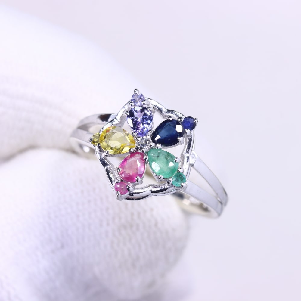 2.43g Multi Stone Ring - 925 Sterling Silver - Size US 5 , 130C: Ksmith Heritage Auctioneers