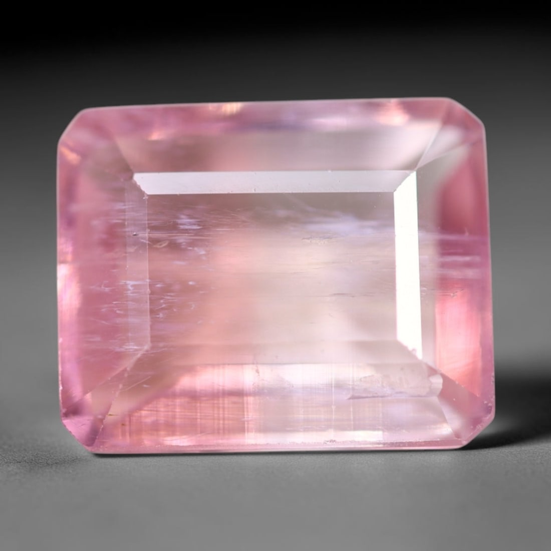 4.03cts Natural Watermelon Tourmaline - Bi-Colour Faceted Cut , 846E: Ksmith Heritage Auctioneers Subject: Natural Tourmaline Origin: Africa Carat Weight: 4.03 cts Dimension: 10.4x8.5x4.8 mm Type: Faceted, Polished