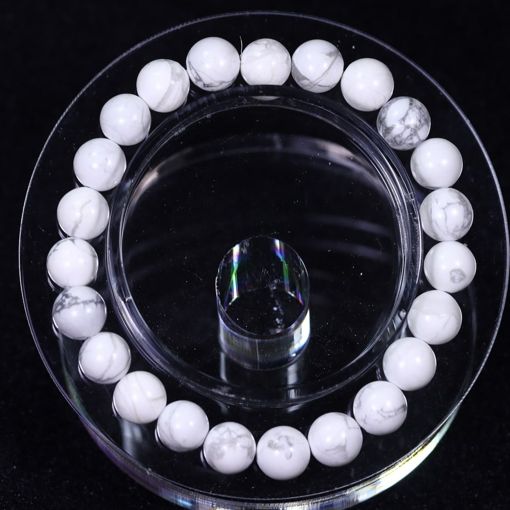 22.11g White Howlite Bracelet - Polished Beads , 593E (1 of 3)