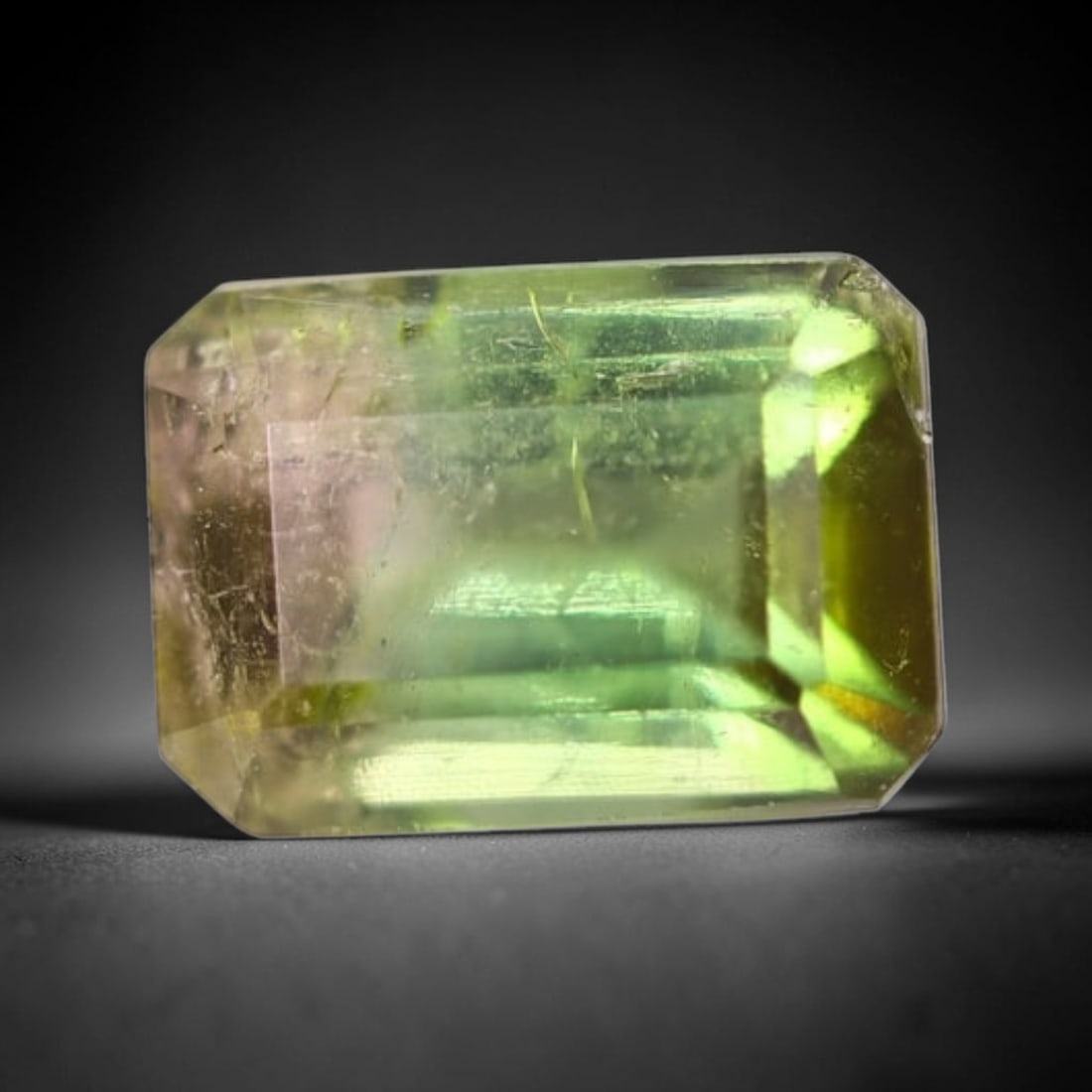 *2.18Ct Natural Watermelon Tourmaline - Bi-Colour Faceted Cut, 162C: Ksmith Heritage Auctioneers Subject: Natural Tourmaline Origin: Africa Carat Weight: 2.18 Ct Dimension: 8.2x5.8x5.1 mm Type: Faceted, Polished
