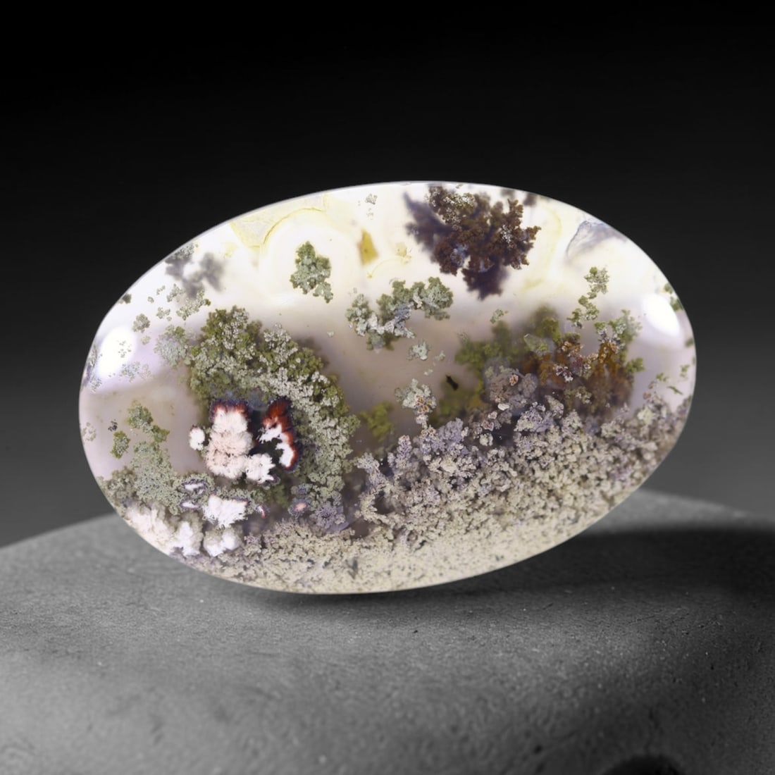 38.10Ct Moss Agate Cabochon - Polished - 38x25mm Approx , 1106E: Ksmith Heritage Auctioneers Subject: Natural Agate Treatment: Natural Untreated Type: Cabochon, Polished