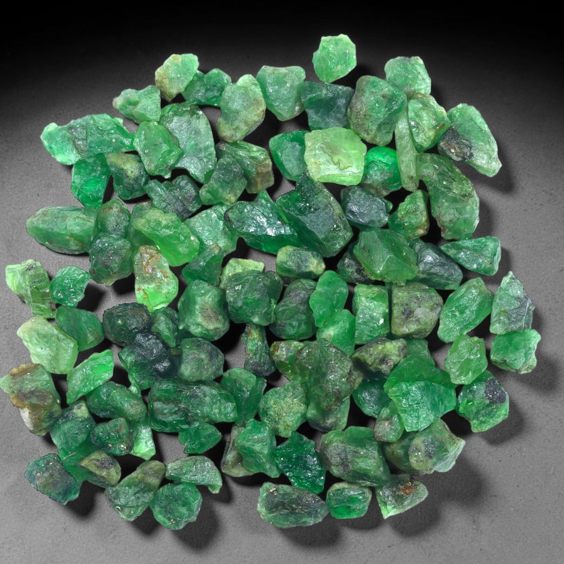 134Ct Raw Tsavorite Freeform Lot - Rough Specimen , 783C: Ksmith Heritage Auctioneers Subject: Natural Tsavorite