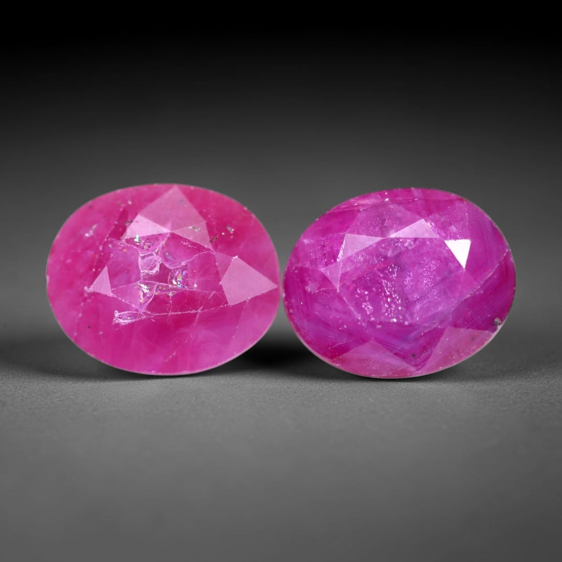 7.92Ct Red Ruby Set - Polished Faceted , 1172E: Ksmith Heritage Auctioneers Subject: Natural Ruby Origin: Burma Carat Weight: 7.92Ct Dimension: 10.1x8.2x5.3 mm Treatment: Heated Type: Faceted, Polished