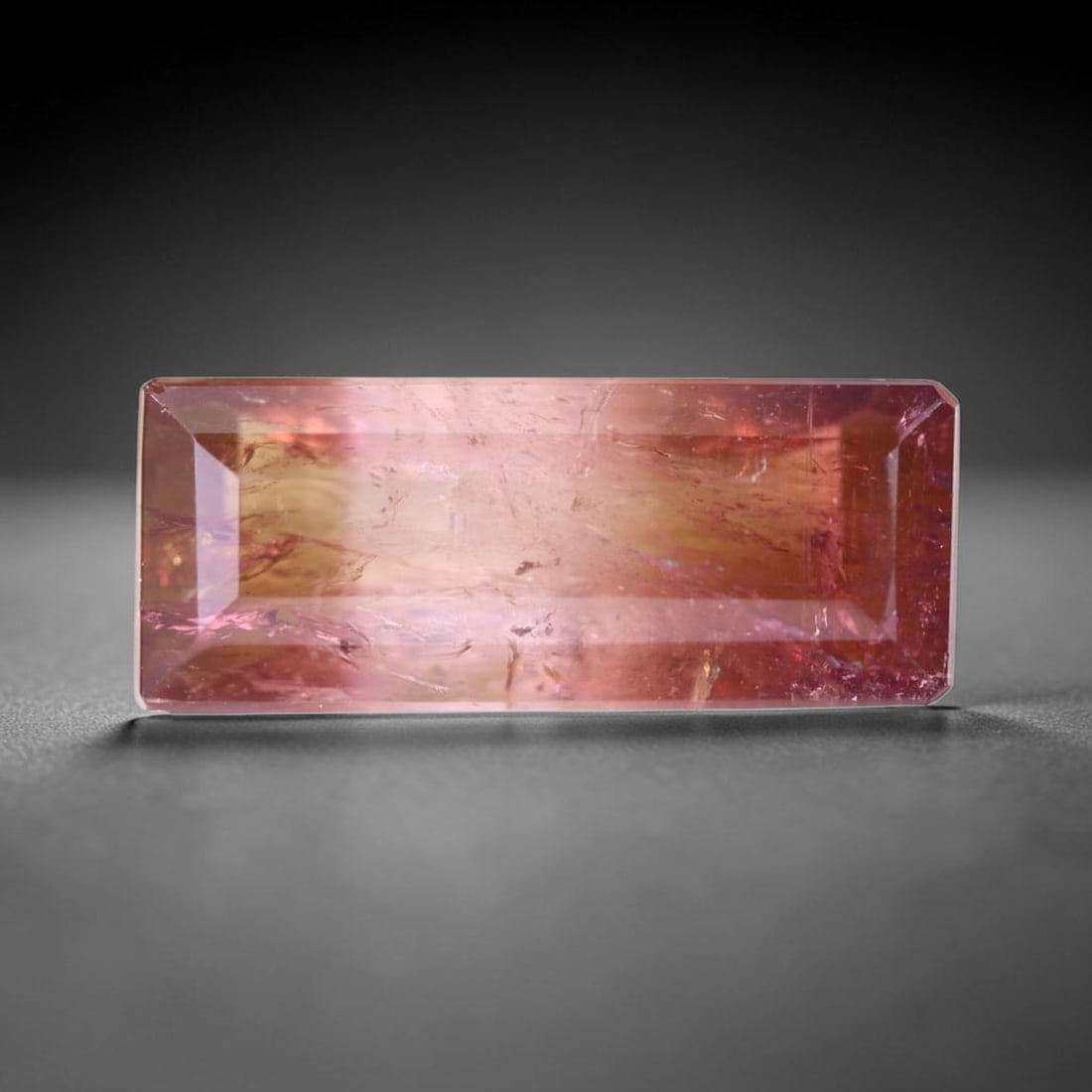 6.34cts Natural Watermelon Tourmaline - Bi-Colour Faceted Cut , 123E: Ksmith Heritage Auctioneers Subject: Natural Tourmaline Origin: Africa Carat Weight: 6.34cts Dimension: 17.1x6.9x5.9 mm Type: Faceted, Polished